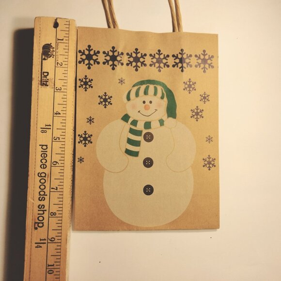 Snowman Paper Gift Bag Handles Winter Holiday Medium 9x6 - Picture 2 of 3